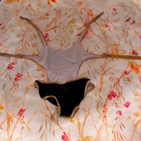 Small Cut-Out Black and Gold Snakeprint VENUS Swimsuit - Picture 2 of 3